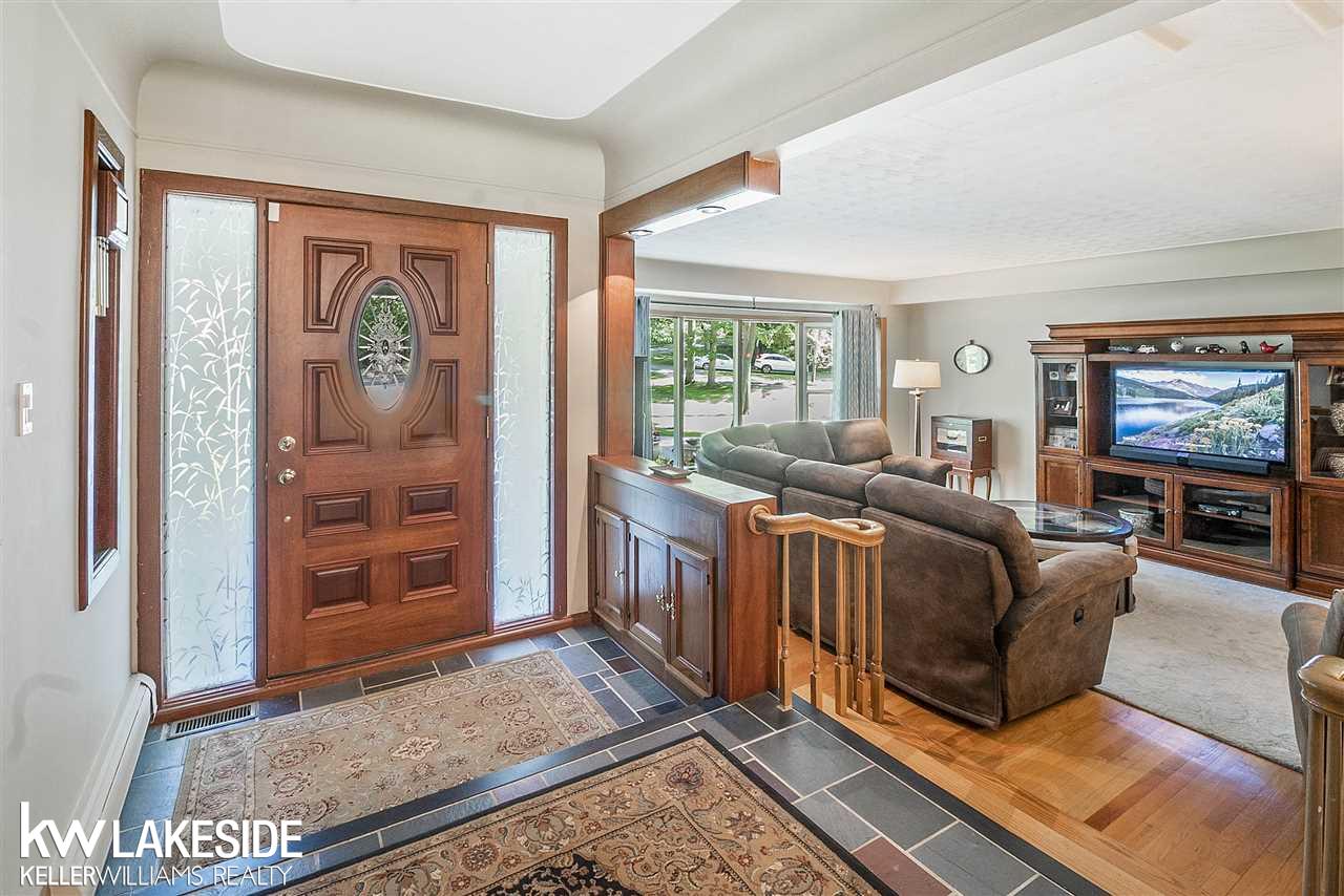 1294 Concord Road Rochester, MI 48309 - Photo 14 of 58 31390829-13.JPG