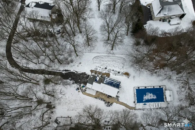 $599,000 | 25 Hunter Lane, Glastonbury, CT 06033