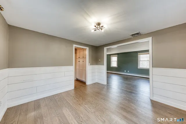 $599,000 | 25 Hunter Lane, Glastonbury, CT 06033