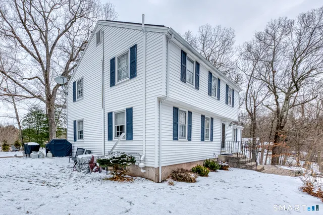 $599,000 | 25 Hunter Lane, Glastonbury, CT 06033