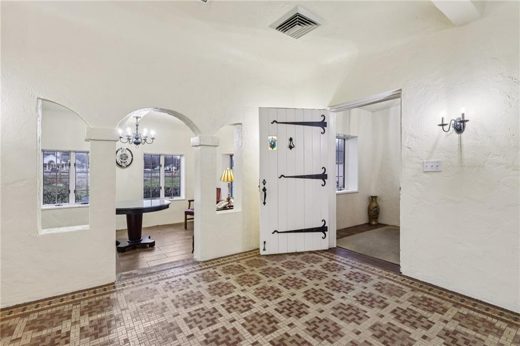 2625 Wilmington Road New Castle, PA 16105 - Photo 4 of 31