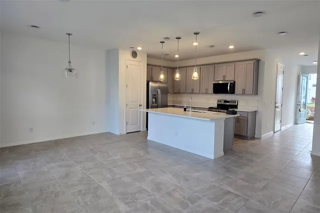 $2,390 | Undisclosed Address, Davenport, FL 33896