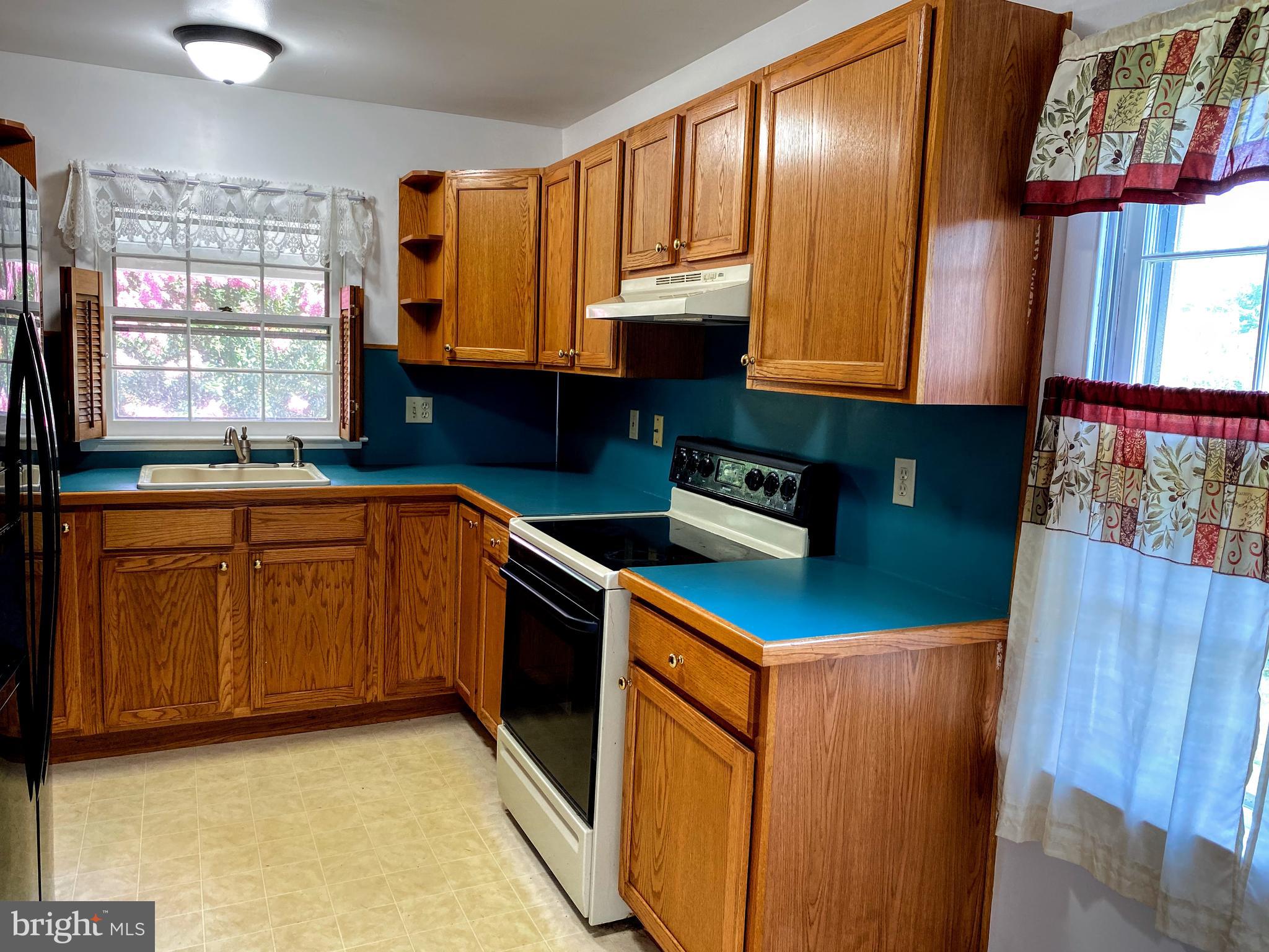 603 Postfield Road Newark, DE 19713 - Photo 4 of 22 Eat-in Kitchen