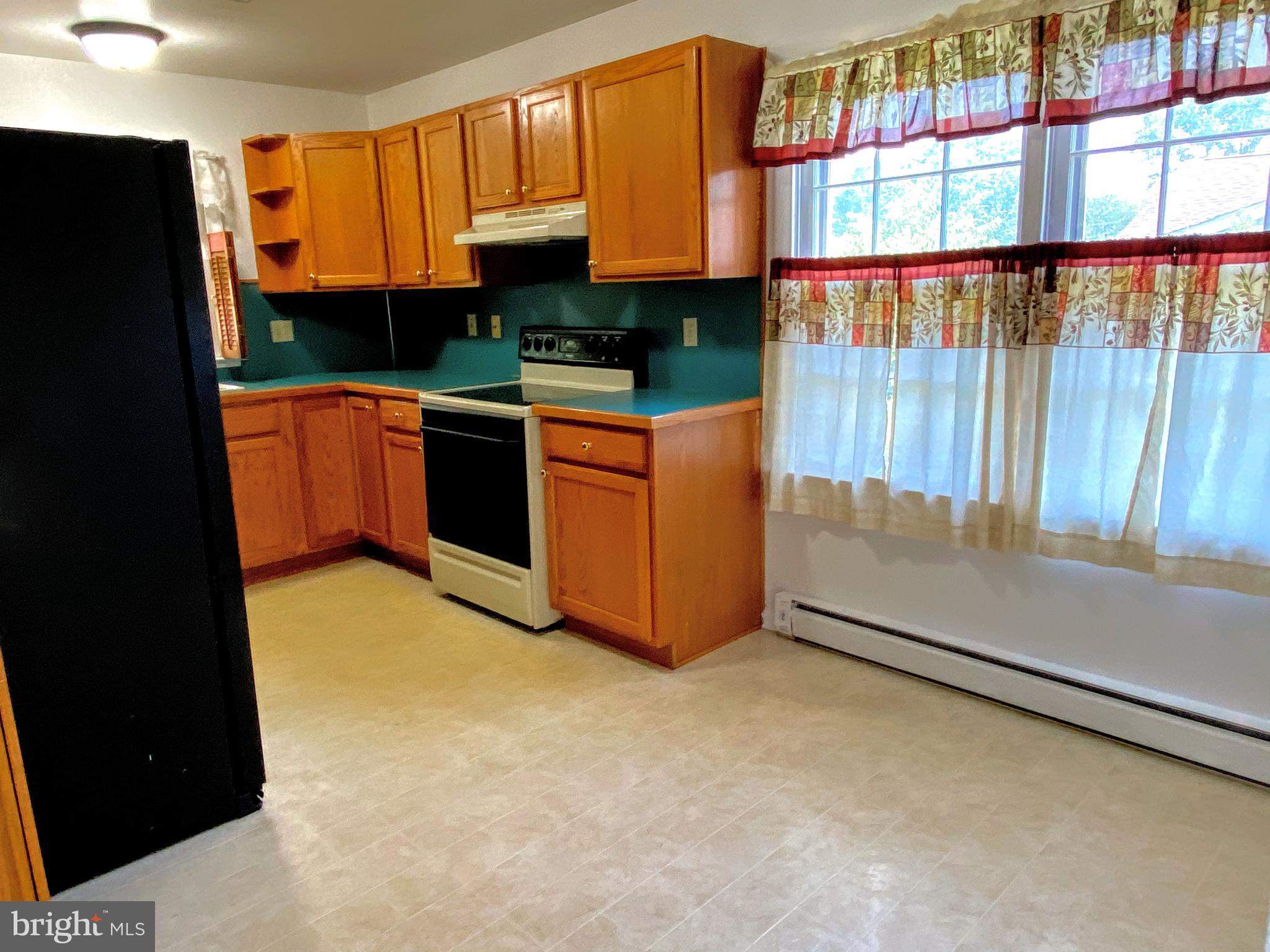 603 Postfield Road Newark, DE 19713 - Photo 5 of 22 Eat-in Kitchen