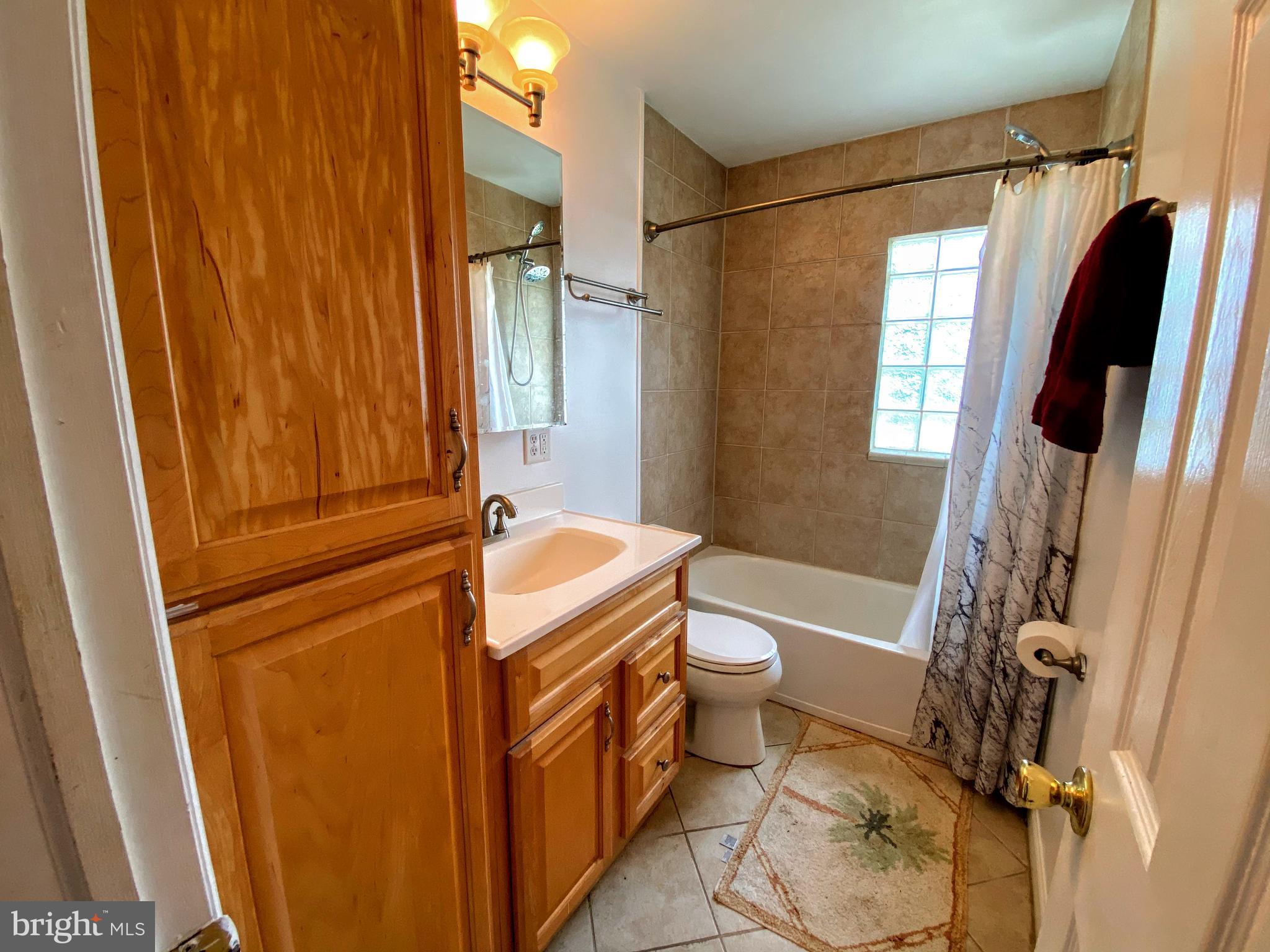 603 Postfield Road Newark, DE 19713 - Photo 9 of 22 Main Bathroom