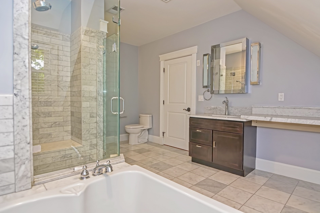 91 University Road, Unit 2 Brookline, MA 02445 - Photo 3 of 19