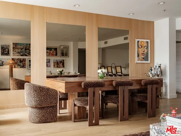 $1,250,000 | 10648 Woodbridge Street, Unit 306, Toluca Lake, CA 91602
