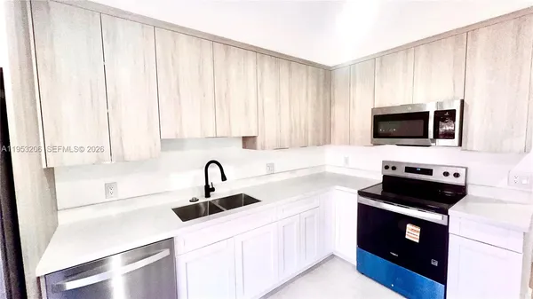 $3,300 | 6637 Northwest 178th Terrace, Hialeah, FL 33015