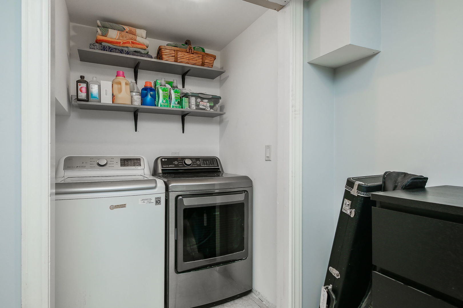 31W137 Rohrssen Road Hoffman Estates, IL 60192 - Photo 25 of 43 a utility room with dryer and washer