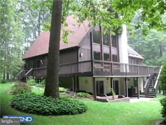 2139 Deer Trail Road Coopersburg, PA 18036 - Photo 2 of 12 Gallery Image 2