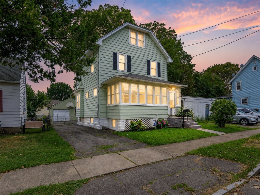 19 Traver Circle Rochester, NY 14609 - Photo 3 of 43 Gallery Image 3
