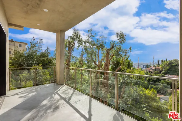 $17,300 | 8460 Harold Way, Los Angeles, CA 90069