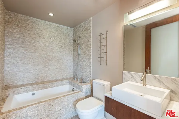 $17,300 | 8460 Harold Way, Los Angeles, CA 90069