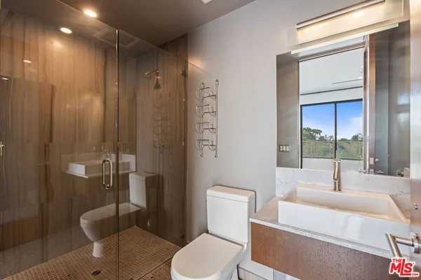 $17,300 | 8460 Harold Way, Los Angeles, CA 90069