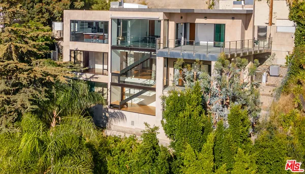 $17,300 | 8460 Harold Way, Los Angeles, CA 90069