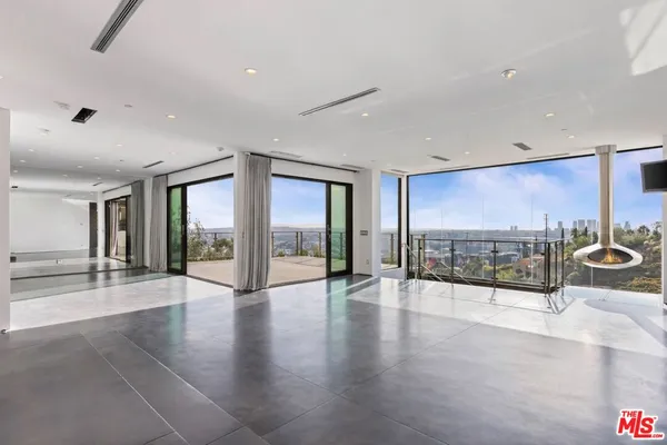 $17,300 | 8460 Harold Way, Los Angeles, CA 90069