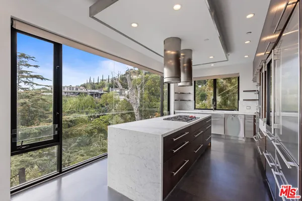 $17,300 | 8460 Harold Way, Los Angeles, CA 90069