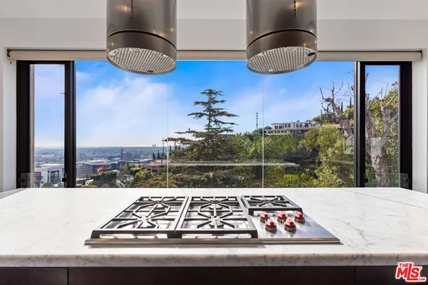 $17,300 | 8460 Harold Way, Los Angeles, CA 90069