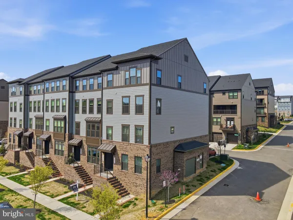 $635,000 | 1612 Kirkman Street, Dumfries, VA 22026