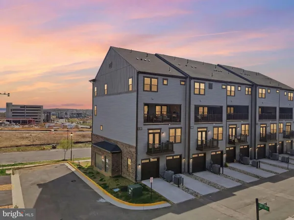 $635,000 | 1612 Kirkman Street, Dumfries, VA 22026