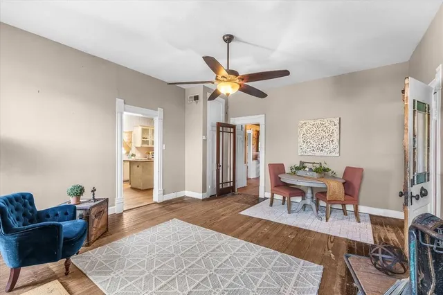 $350,000 | 112 South Evans Street, Boyd, TX 76023