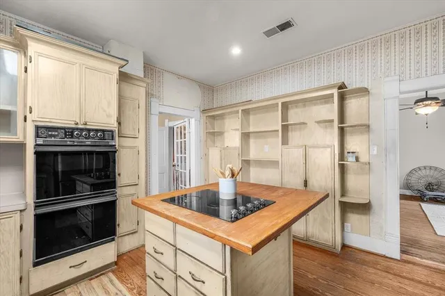 $350,000 | 112 South Evans Street, Boyd, TX 76023