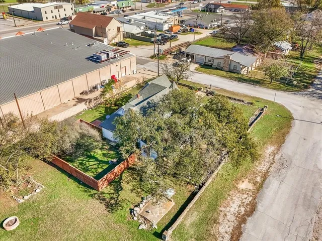 $350,000 | 112 South Evans Street, Boyd, TX 76023