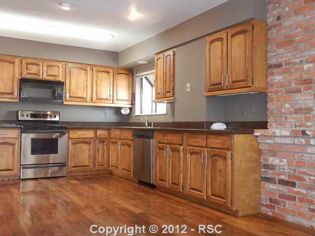 18 Mountain View Road Manitou Springs, CO 80829 - Photo 2 of 22 Stunningly Gorgeous Kitchen