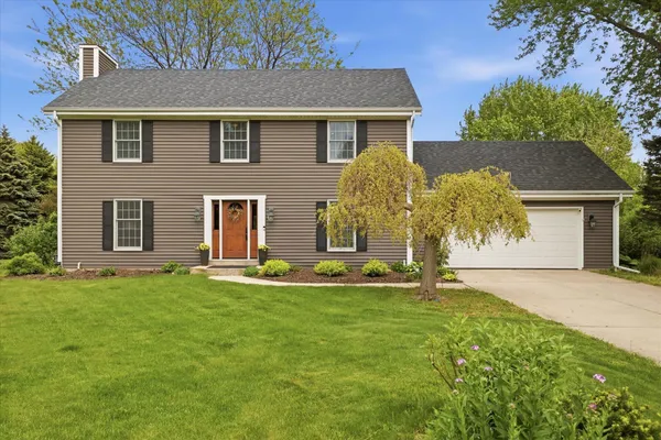 $475,000 | 660 Weidman Court, Cedarburg, WI 53012
