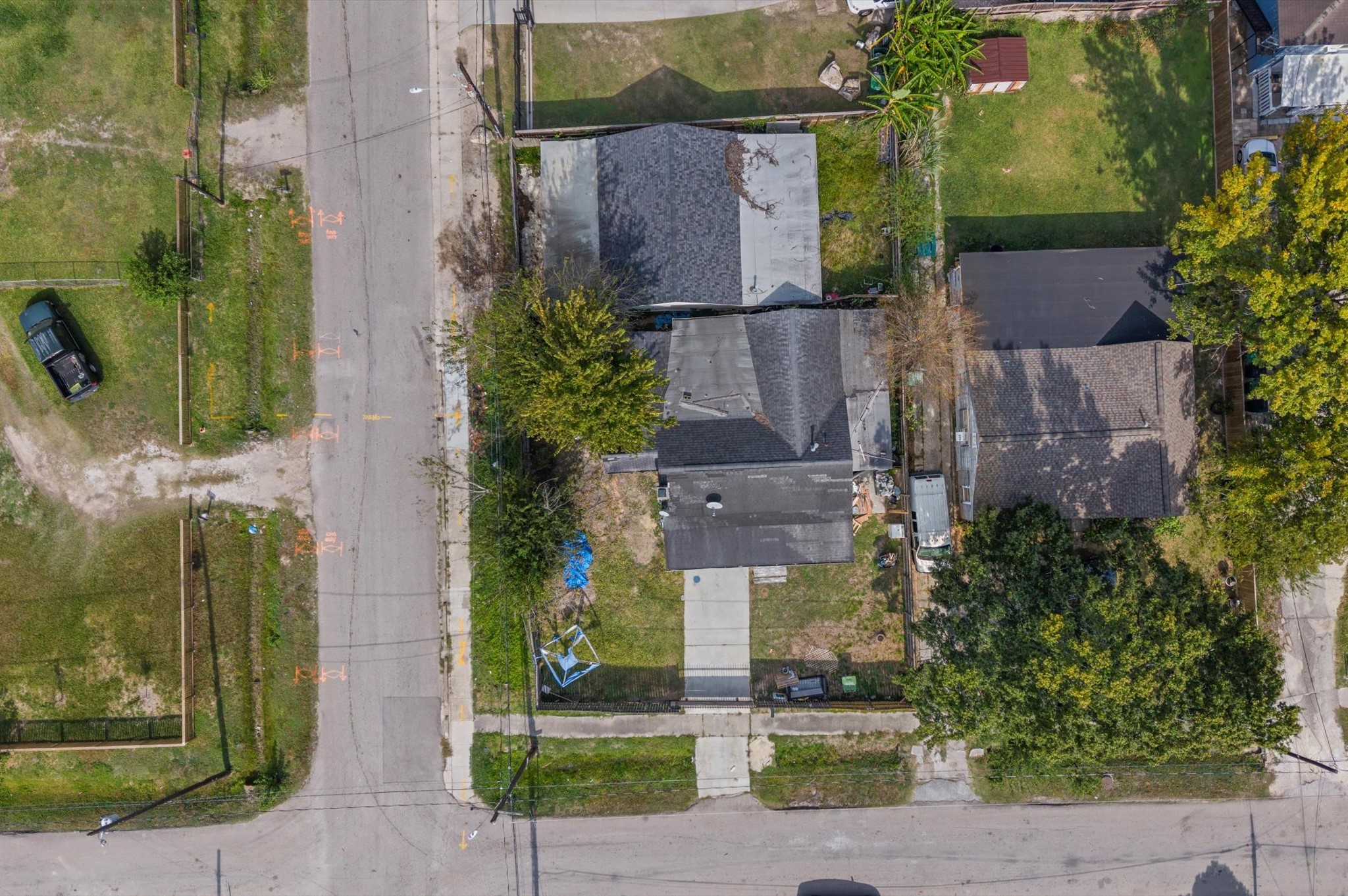 605 Post Street Houston, TX 77022 - Photo 2 of 18