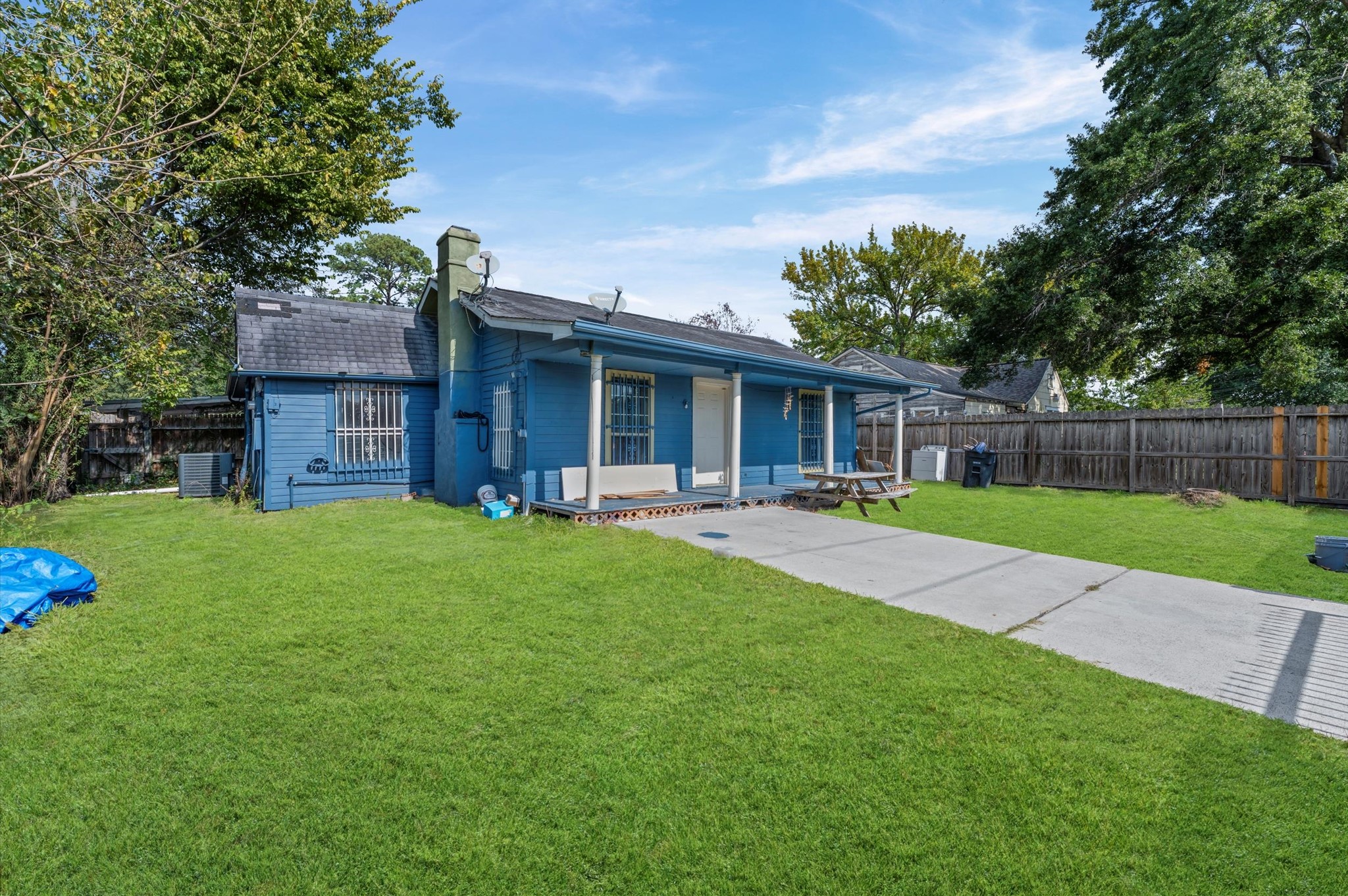 605 Post Street Houston, TX 77022 - Photo 5 of 18