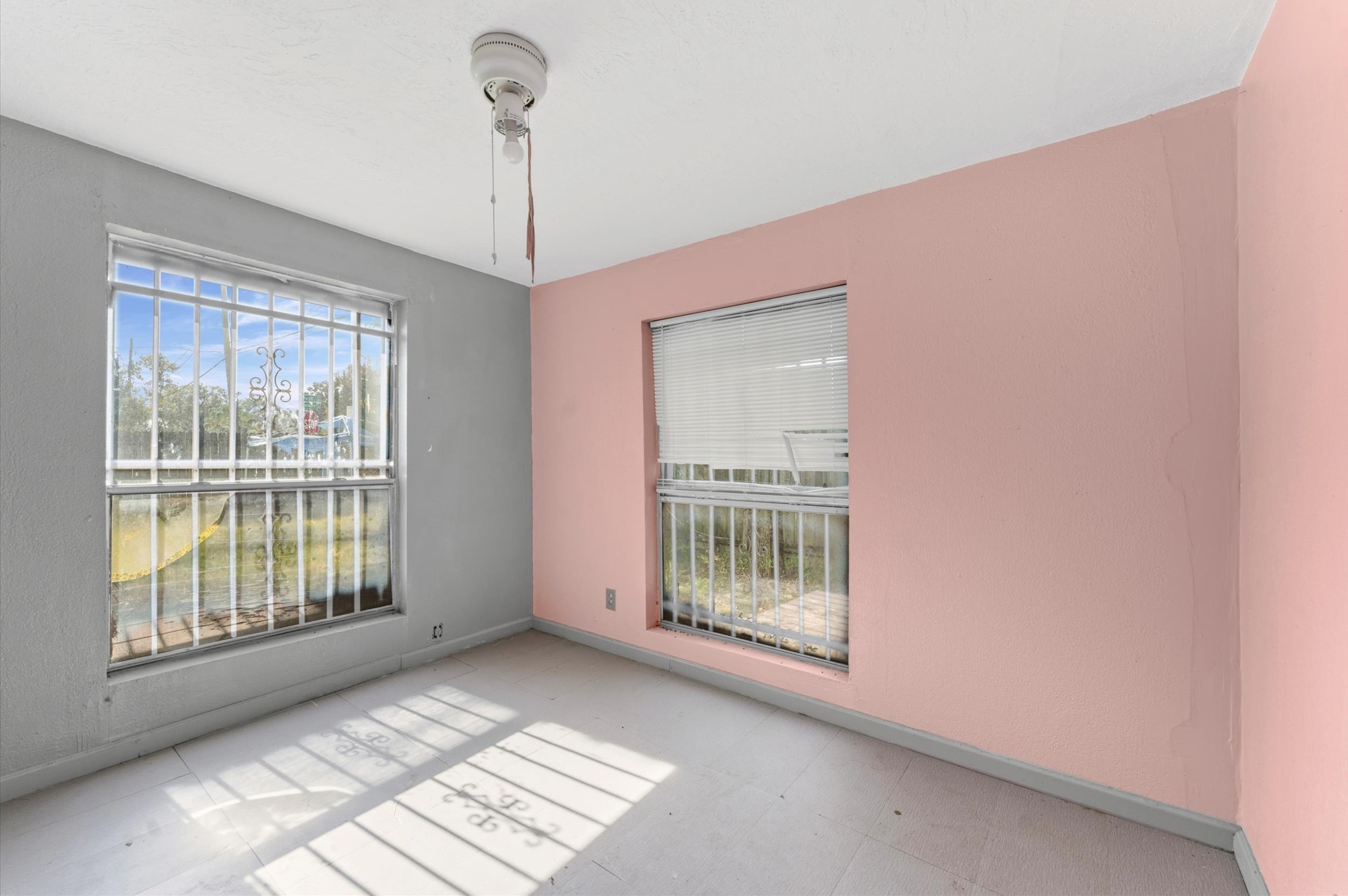 605 Post Street Houston, TX 77022 - Photo 7 of 18