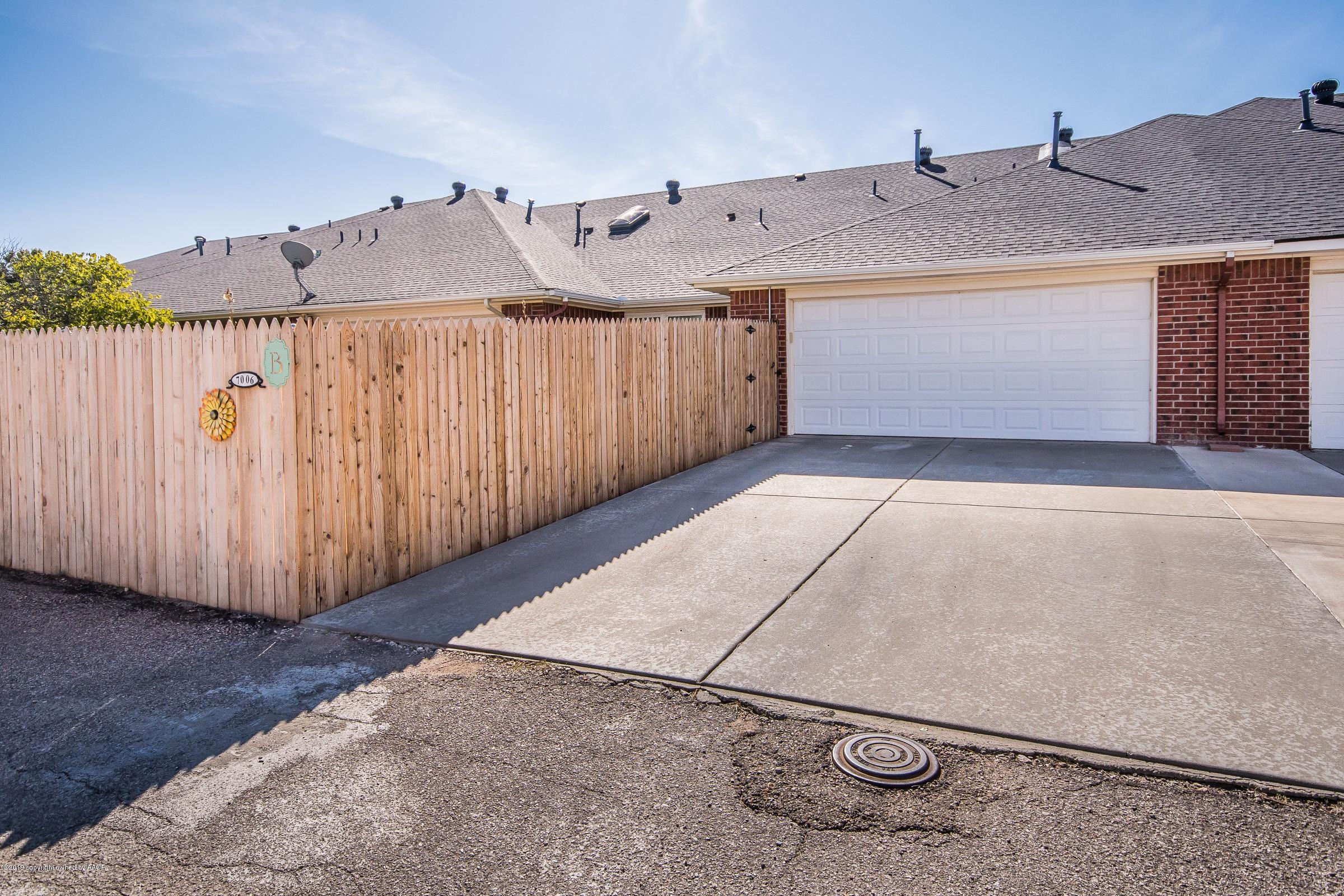 7006 Thunder Road Amarillo, TX 79119 - Photo 17 of 18 Garage