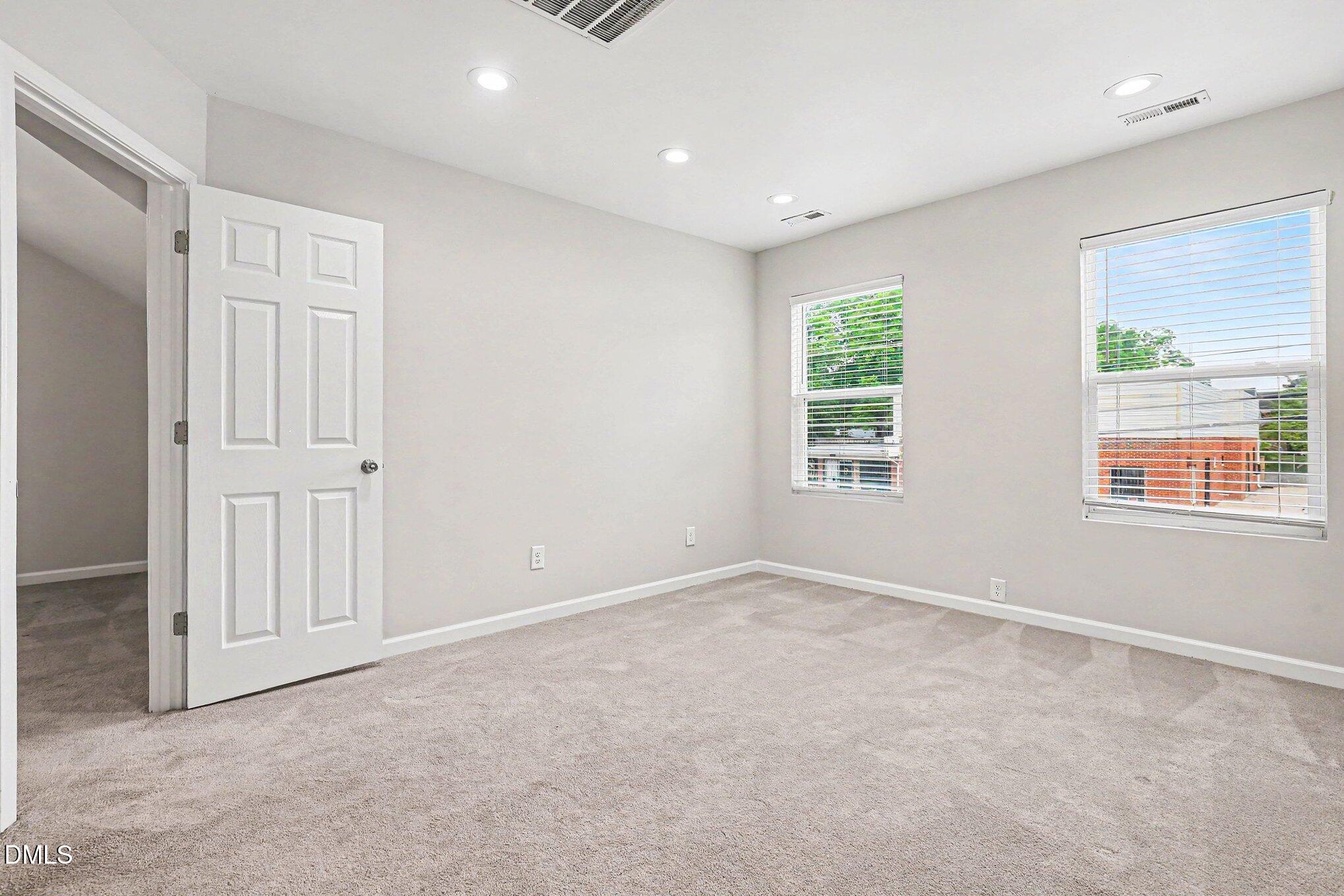 1312 South Roxboro Street Durham, NC 27707 - Photo 27 of 40 036_file_7533
