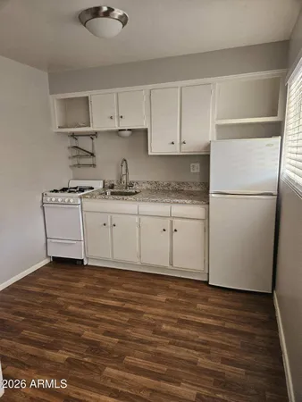 $995 | 302 West Medlock Drive, Unit 8, Phoenix, AZ 85013