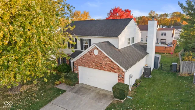 $284,000 | 6913 Thousand Oaks Drive, Indianapolis, IN 46214