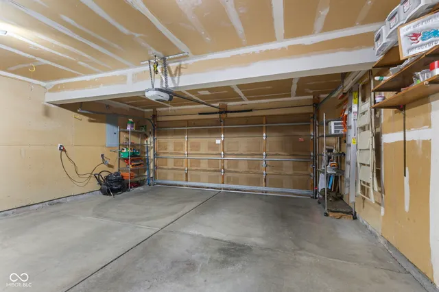 $284,000 | 6913 Thousand Oaks Drive, Indianapolis, IN 46214