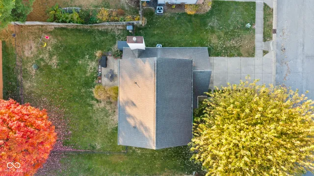 $284,000 | 6913 Thousand Oaks Drive, Indianapolis, IN 46214