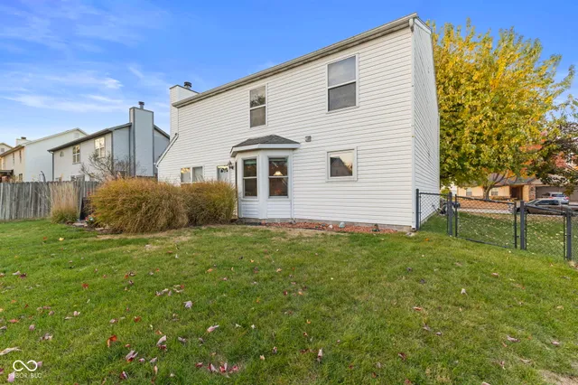 $284,000 | 6913 Thousand Oaks Drive, Indianapolis, IN 46214