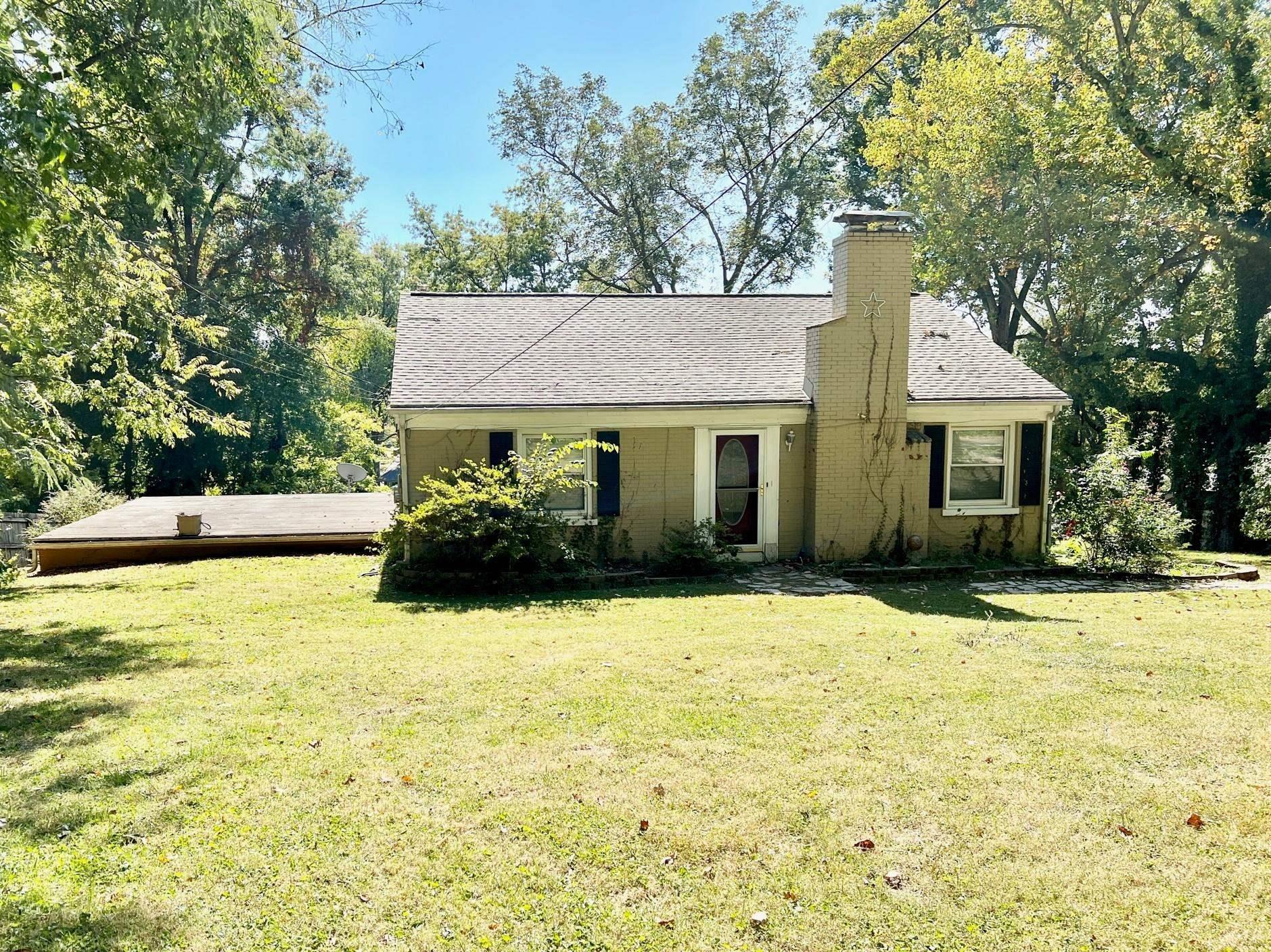 7223 Newburgh Road Evansville, IN 47715 - Photo 1 of 24 Gallery Image 1