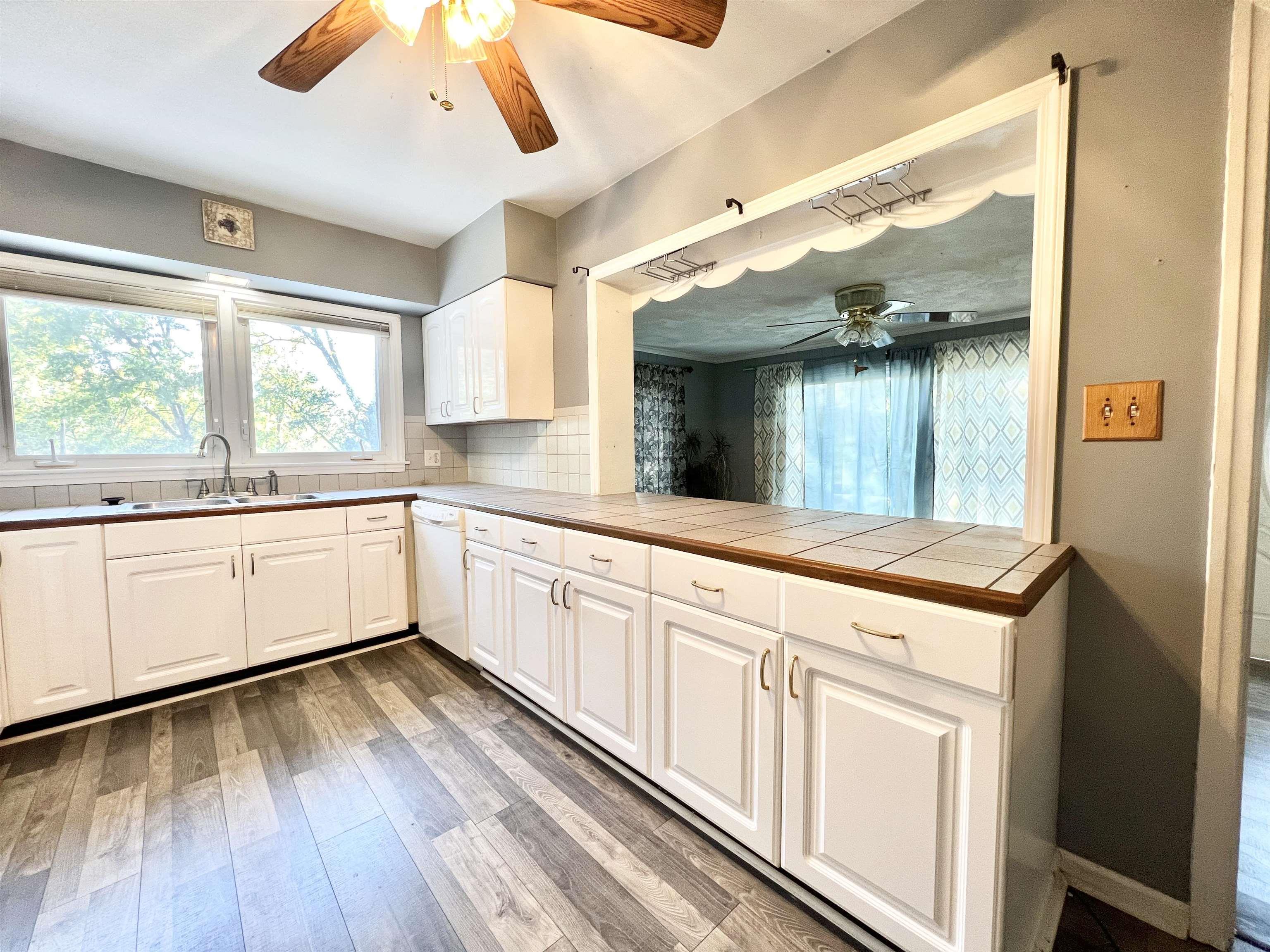 7223 Newburgh Road Evansville, IN 47715 - Photo 16 of 24 Gallery Image 16