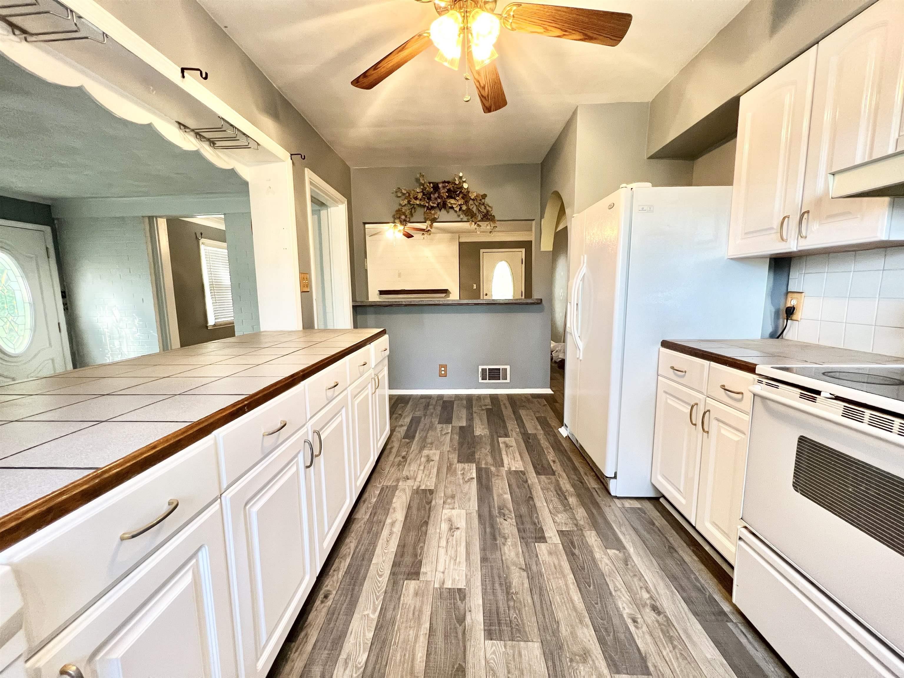 7223 Newburgh Road Evansville, IN 47715 - Photo 17 of 24 Gallery Image 17