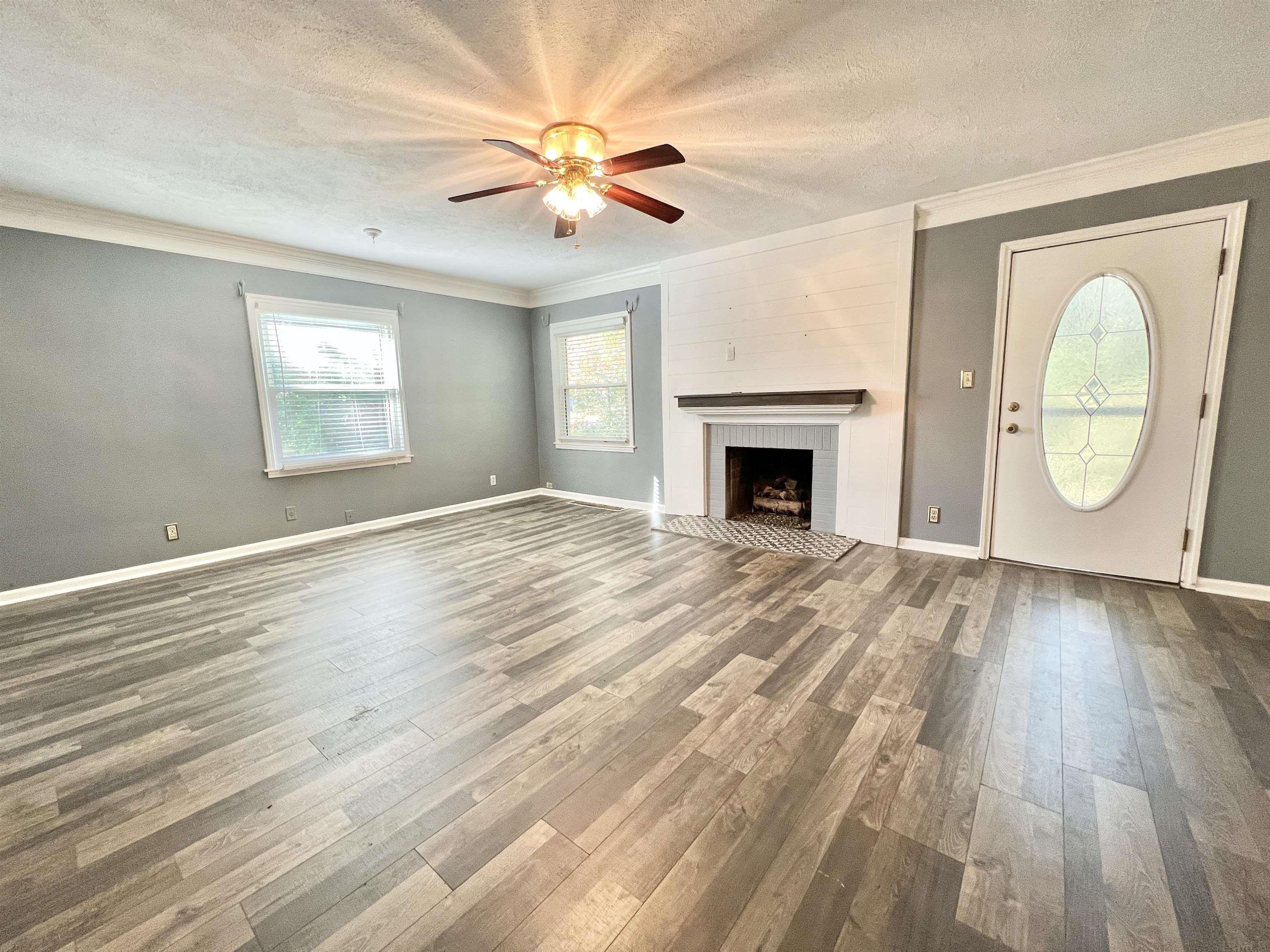 7223 Newburgh Road Evansville, IN 47715 - Photo 7 of 24 Gallery Image 7