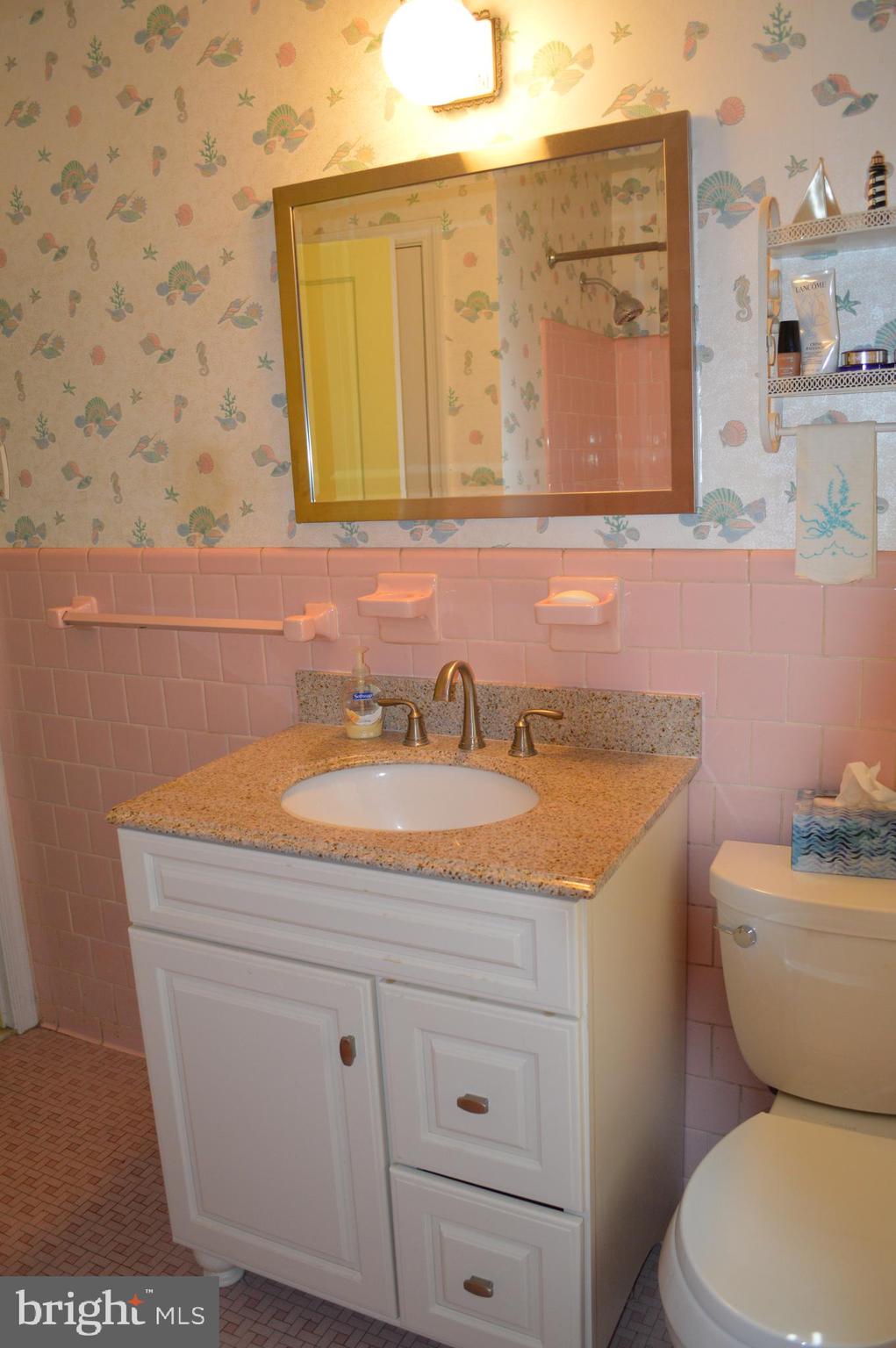 8110 Pleasant Plains Road Towson, MD 21286 - Photo 16 of 27 upstairs full bath with updated vanity