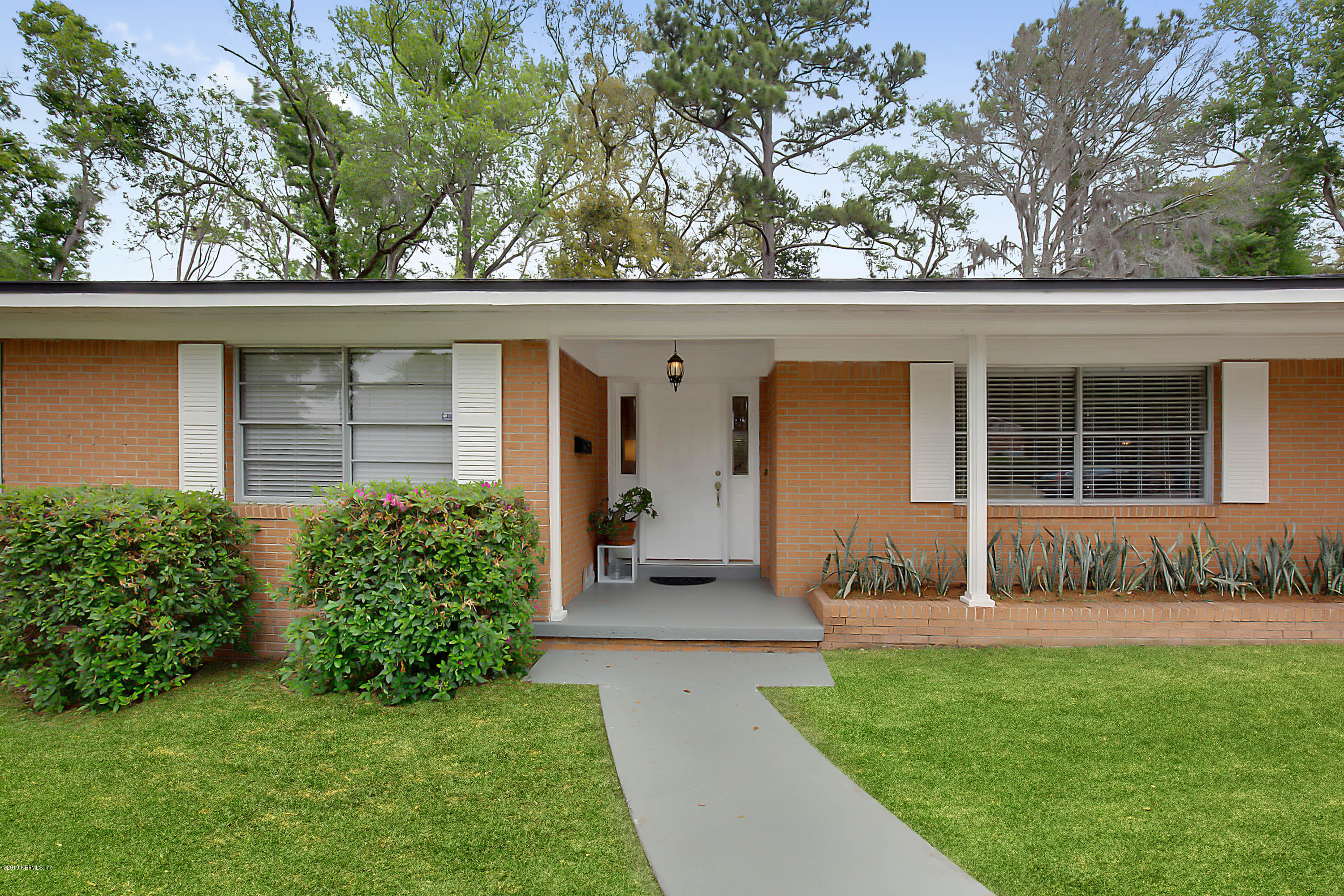 5325 Sanders Road Jacksonville, FL 32277 - Photo 3 of 41 2-2