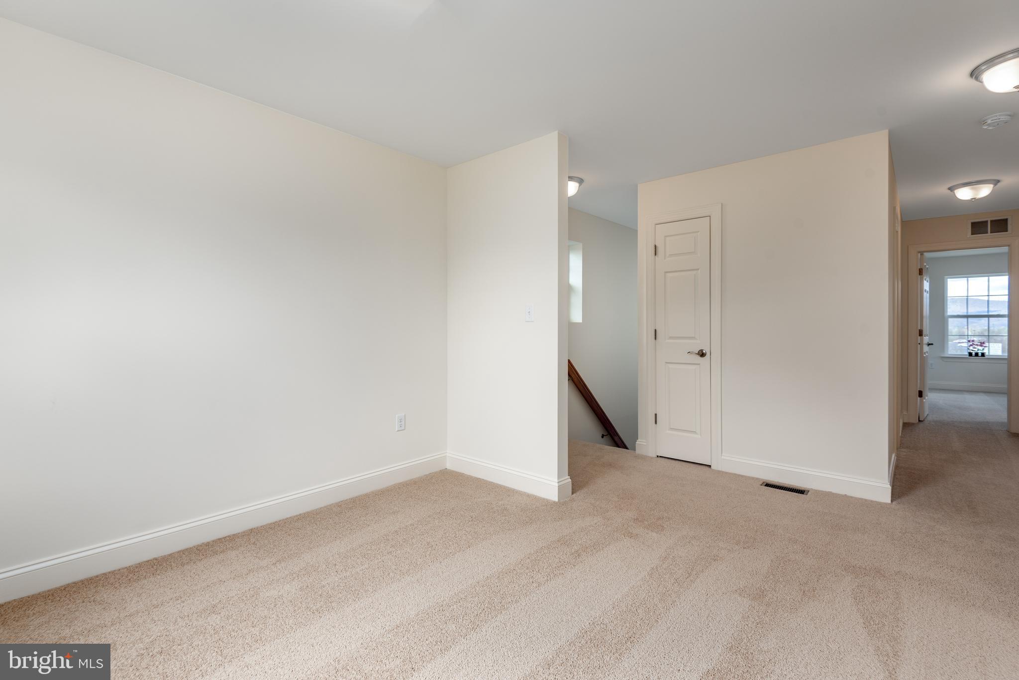200 Eagle Road Dillsburg, PA 17019 - Photo 38 of 48 2nd floor den to hall