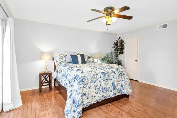 $1,850 | 36 April Point Drive North, Montgomery, TX 77356