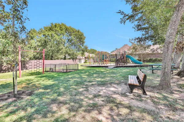 $1,850 | 36 April Point Drive North, Montgomery, TX 77356