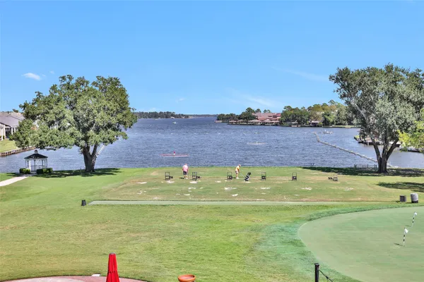 $1,850 | 36 April Point Drive North, Montgomery, TX 77356