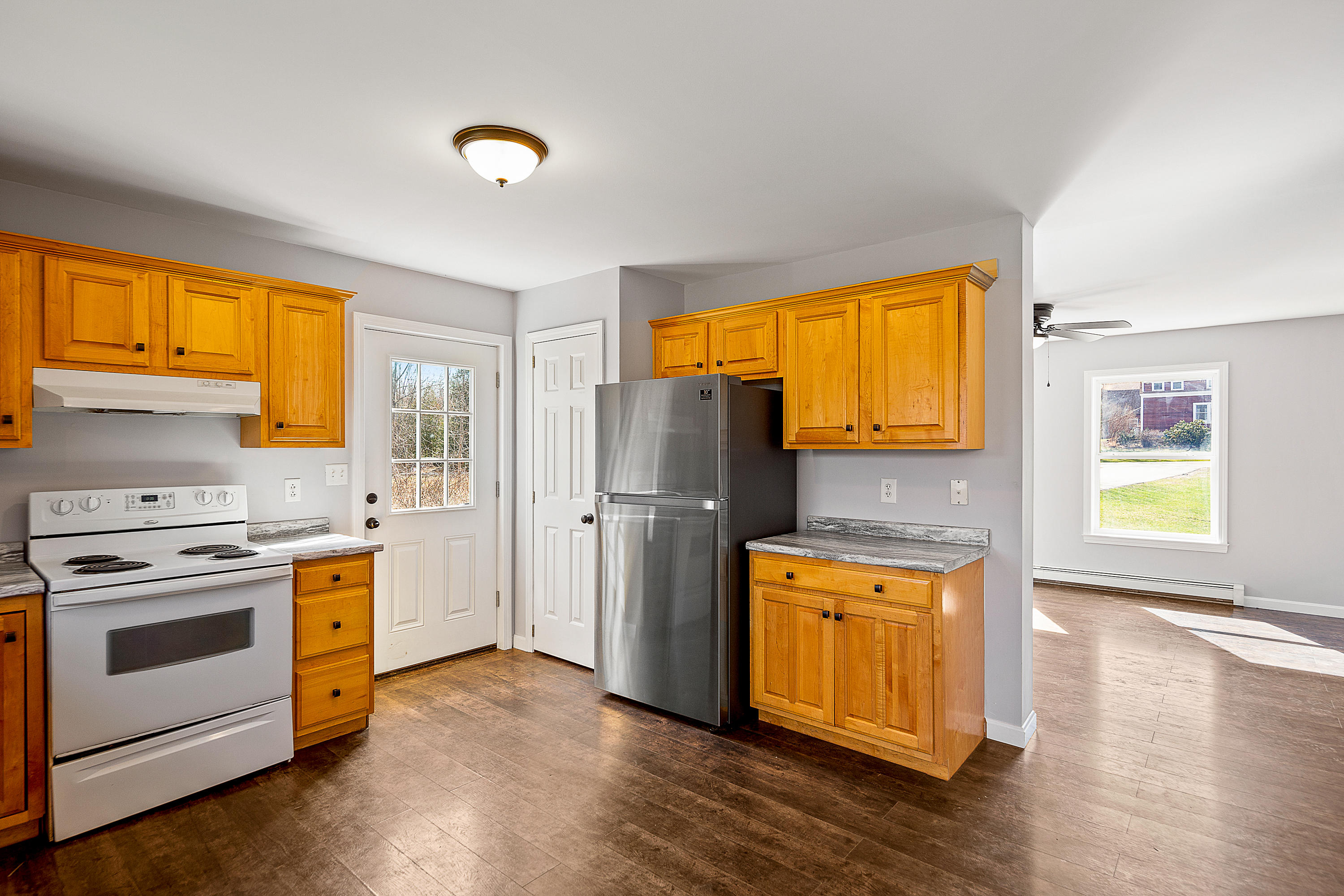 52 Robbins Road Hope, ME 04847 - Photo 5 of 32 52 Robbins Road